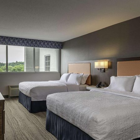 Hampton Inn Manchester Downtown Eksteriør billede