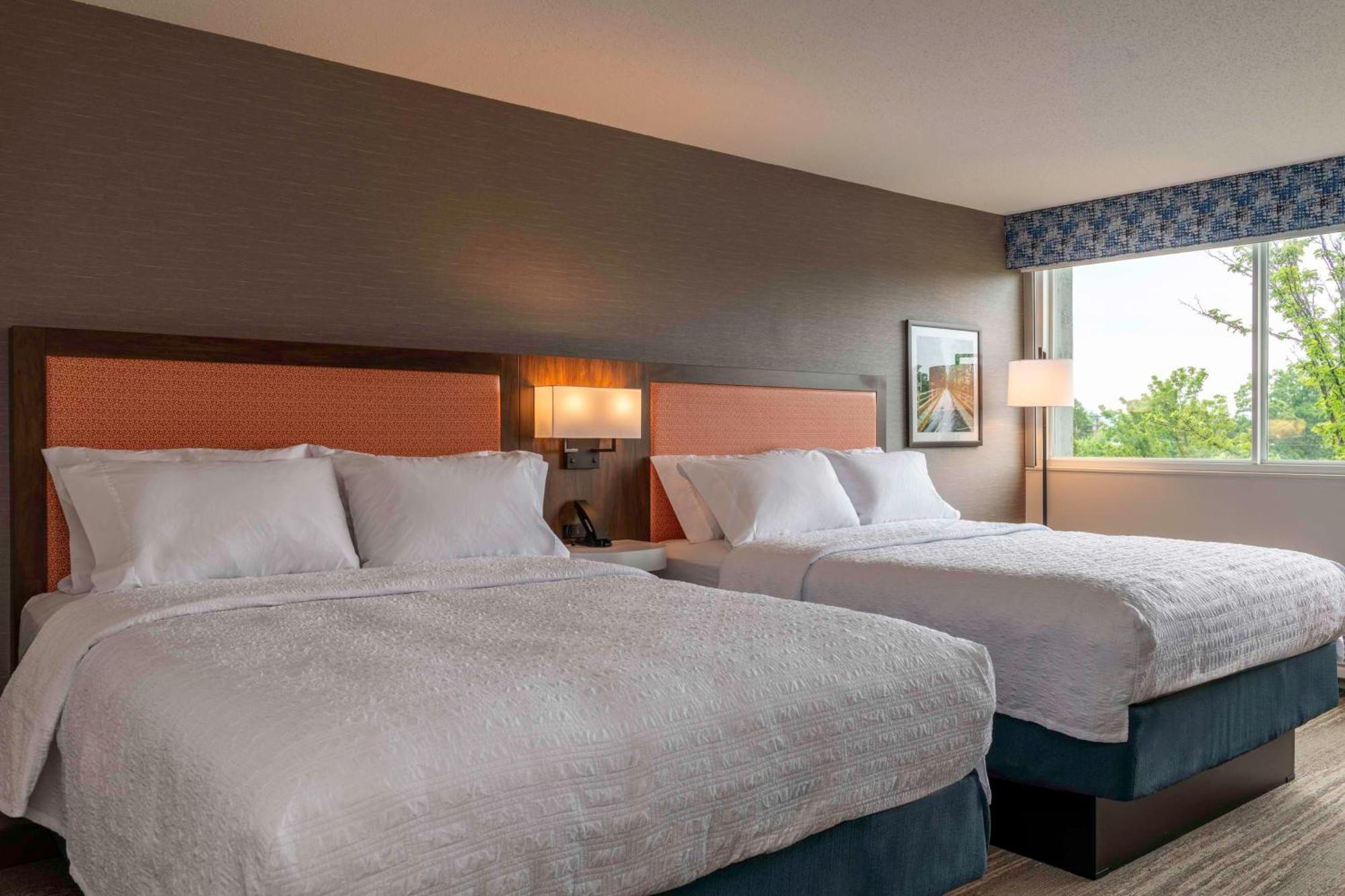 Hampton Inn Manchester Downtown Eksteriør billede