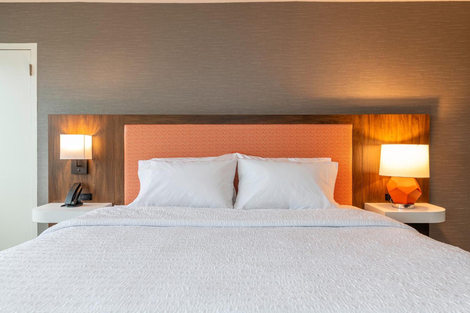 Hampton Inn Manchester Downtown Eksteriør billede